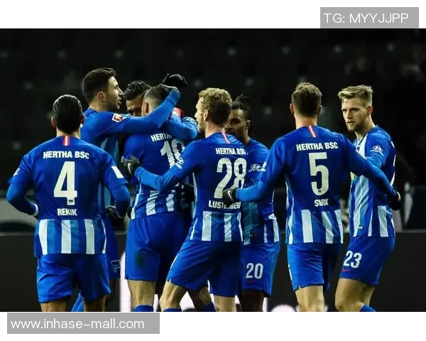 沙尔克与柏林迪纳摩激战在即球迷期待精彩对决与历史交锋